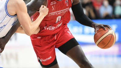 오브라이언트, 라건아에 판정승! 정관장, 가스공사 20점 차로 잡고 2연승