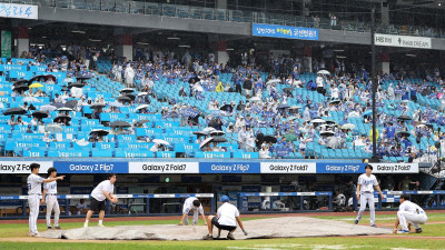 [WC2] 1차전 이어 2차전도 지연 개시…“2시45분 시작 예정”