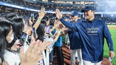 ‘졌잘싸’는 확실하다→NC 호부지는 팬에게 박수 보냈다 “먼 원정까지 와서 응원, 매우 감사해” [WC2]