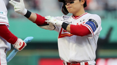 1차전 패배? 우린 주눅 들지 않아! PS 첫 출전 SSG 정준재 “긴장감 NO, 오히려 재밌을 것 같아” [준PO2]