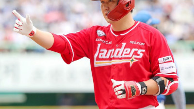 ‘가을 사나이’ 최정, ‘양신’과 어깨 나란히→PS 통산 최다 4구 타이 [준PO2]