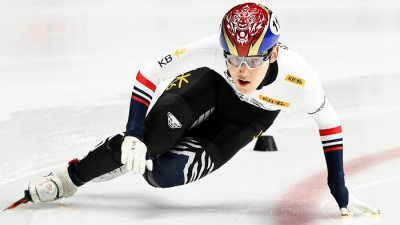 ‘역시 차세대 기둥’ 고교생 임종언, 쇼트트랙 월드투어 1차 금빛 레이스…여자 3000m 계주도 금메달