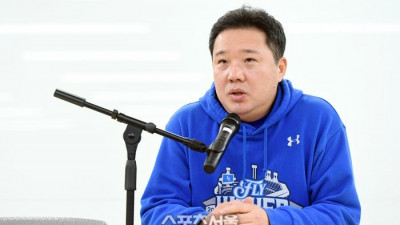 [포토]준PO 3차전 출사표 밝히는 삼성 박진만 감독