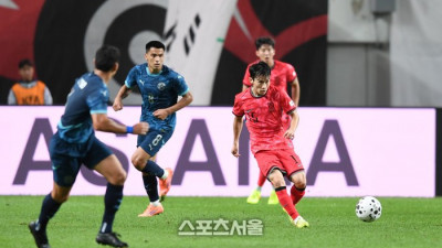 [포토] 김문환 ‘빨리 올라가’