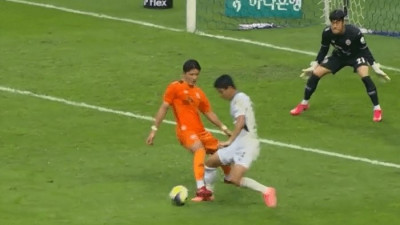 이 쉬운 장면을 심판 3명이 모두 못 봤다? 오심 인정에도  풀리지 않는 의혹[SS포커스]