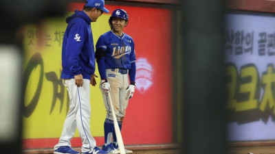 “이분 덕분이죠” WC ‘1할 타율’ 삼성…‘극적’ 깨어난 타선, 숨은 조력자는 이진영 코치다 [PO]