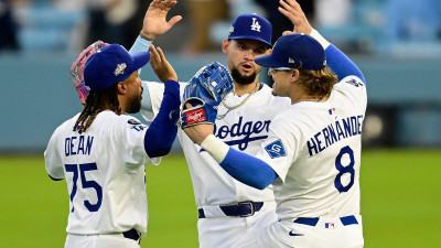 MLB 다저스, WS 진출 1승 남았다…밀워키에 NLCS 3연승