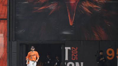 [포토] PO1차전 선발 폰세 ‘몸 풀자’