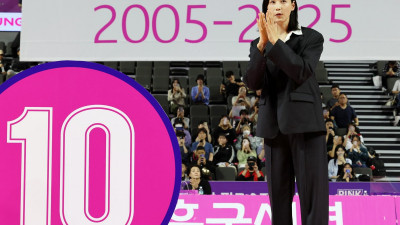 ‘아듀’ 김연경, 뜨거운 안녕… 흥국생명 10번 영구결번