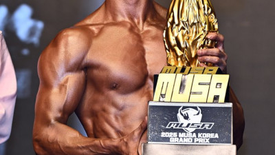 ‘2025 무사(MUSA) 시흥’ 김민식, 클래식 비율의 완벽한 V라인으로 스포츠모델 그랑프리 차지해