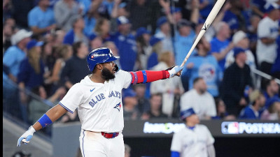 기사회생 토론토…  21일 시애틀과 WS 진출 끝장 대결