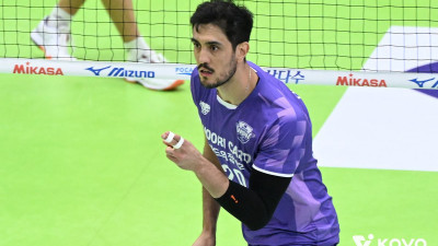 경계 대상 아라우조의 23득점 맹폭… 우리카드, 다크호스 한국전력 잡고 산뜻한 출발