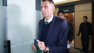 SNS로 심판 판정 ‘비난’ 포옛 감독과 디에고 코치, 제재금 300만원 징계…올해의 감독상 후보 ‘제외’ 피했다