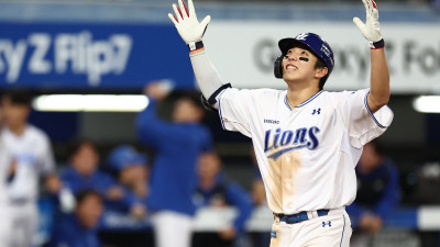 ‘내일을 보던 한화가 오늘만 사는 삼성에게 패했다’… 6회에 왜 폰세가 아닌 황준서, 김서현을 올렸을까 [대구 PO 4차전 리뷰]