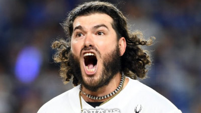 “돌아가신 어머님도 계셨다면, 큰 힘 됐다” 폰세의 호투 비결은 ‘가족의 응원’이다 [PO 스타]