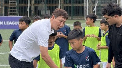 일일 강사로 변신한 ‘영웅’ 김상식 감독, 열정적 강의로 베트남 축구 위한 씨앗을 뿌렸다[SS현장]