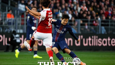 '선발 67분' 이강인, 하키미 멀티골 기여...PSG 3-0 勝, 1위 탈환