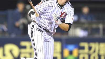 독수리 군단? 어림도 없지! 무적 LG의 화려한 컴백…1회말 2-0 리드 [KS1]