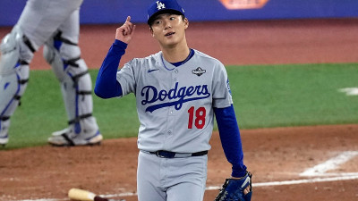 ‘사무라이 에이스’ 완투쇼… 다저스 구하다