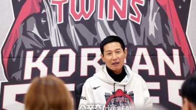 [포토] 답변하는 염경엽 감독