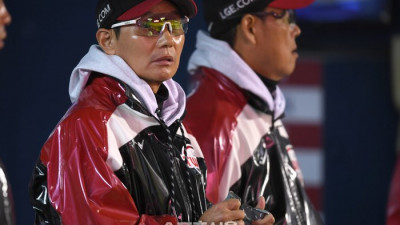 [포토] 염경엽 감독 ‘날씨가 왜 이래’