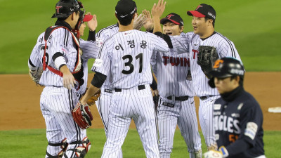 [KS2 승장] 2연승, 확률은 90.5%까지…염경엽 감독 “타선 터지면서, 중간도 탄력”
