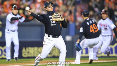 ‘2연패’ 멀어지는 KS 우승…김경문 감독 “팬분들에 죄송한 점수, 노시환 수비 실책은 노코멘트” [KS2 패장]