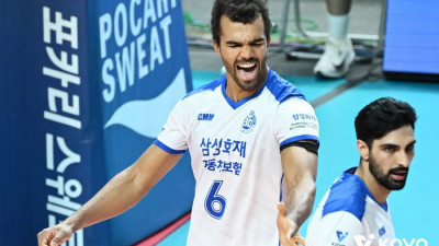 우리카드에 ‘비수’ 꽂은 아히, 17득점에 공격 성공률 76.19%…삼성화재 ‘첫 승’ 신고[현장리뷰]