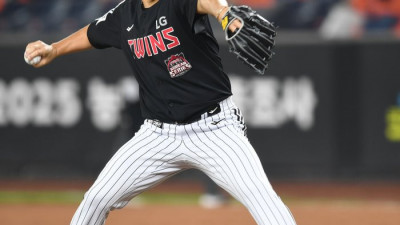 [포토] 역투하는 김진성 ‘승리를 지켜라’