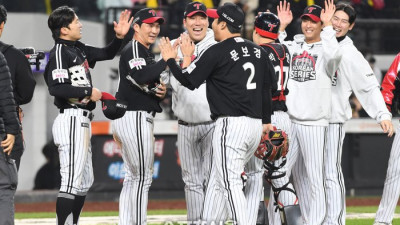 [포토]4차전 승리 LG, 우승에 한 걸음 더!