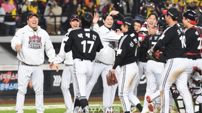 [포토]4차전 잡은 LG, 1승 남았다!