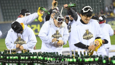 [포토] 김현수 ‘너무 차가워’