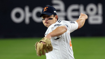 [토크박스] 류지현 대표팀 감독 “김서현, 무거운 마음 덜어낼 수 있도록”