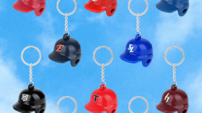 ‘최다 관중 기념’ KBO, 노플라스틱선데이와 손잡고 10개 구단 친환경 헬멧 키링 출시