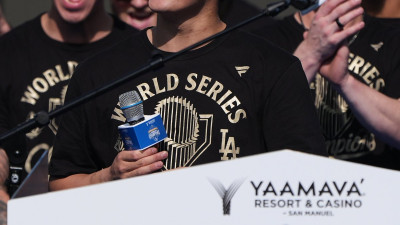 다저스 왕조 자축하는 카퍼레이드, LA가 들끓었다… MVP 야마모토 “패배는 우리 선택지가 아니었다”