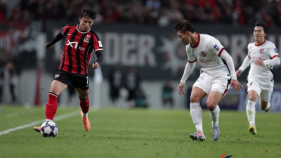 쌀쌀한 날씨에 얼어붙은 그라운드… 서울, 청두와 0-0 무승부