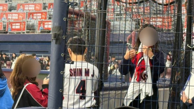 이들은 ‘국대 자격’ 있다→훈련 끝난 뒤 “사인해주세요!” 팬 외침 ‘외면’ 안 한 선수들→박수받아 마땅하다 [SS현장속으로]