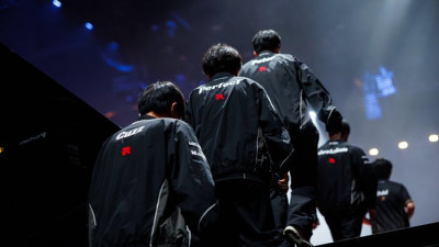 “끝내 한 걸음 모자랐다” KT, T1에 2-3 패배 ‘눈물의 청두’…반란은 완성되지 못했다 [SS롤드컵 결승]