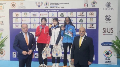 ‘한국신기록’ 사격 반효진, 올림픽 이어 세계선수권도 제패…김청용도 단체전 金-개인전 銀