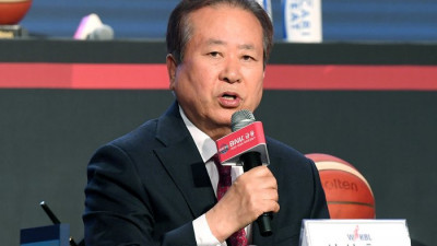 [포토]인사말 하는 WKBL 신상훈 총재