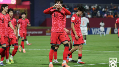 한국, FIFA U-17 월드컵 조별리그 2승 1무…32강행