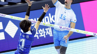 [포토]대한항공 러셀, 높은 타점으로!