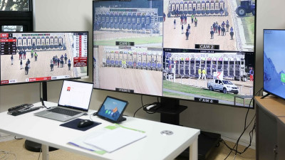 판정도 AI와 질주…원격심의실 공식 가동