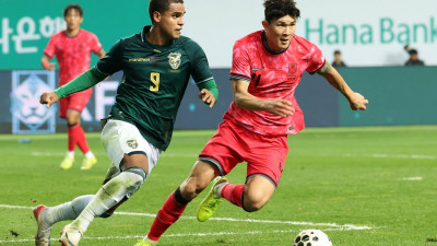 “본인의 역할을 정확히 아는 게 중요하다”… 스리백? 포백? 김민재는 적응 이상 무