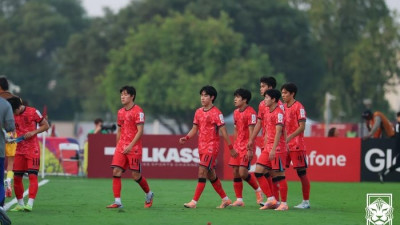 끝내 극복하지 못한 전반 2실점…백기태호, 잉글랜드에 0-2 패배로 U-17 월드컵 32강 탈락