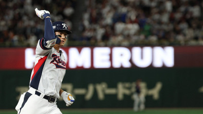 한일전 야구, 10연패 끝에 값진 무승부… 9회말 동점포 터졌다