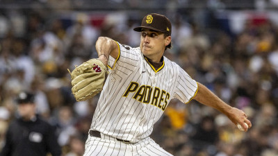 KBO리그 호령했던 ‘황금장갑 투수’ 하트, SD와 1+1년 재계약… NC 복귀 무산