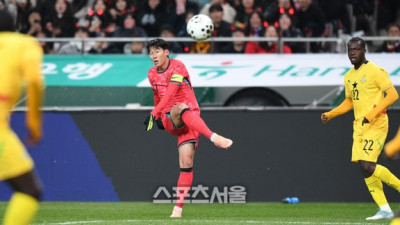 [포토] 손흥민, 날카로운 크로스