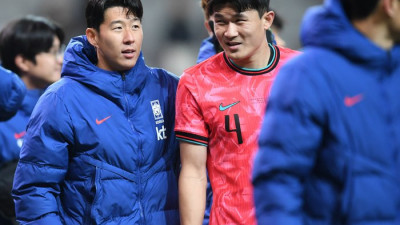 [포토] 손흥민-김민재 ‘아쉬움이 남아’