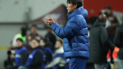 전반 답답-후반 골, 볼리비아-가나전 반복된 경기 양상...홍명보 감독 “목표로 했던 승리에 만족...새해 동계훈련은 실효성에 의문”